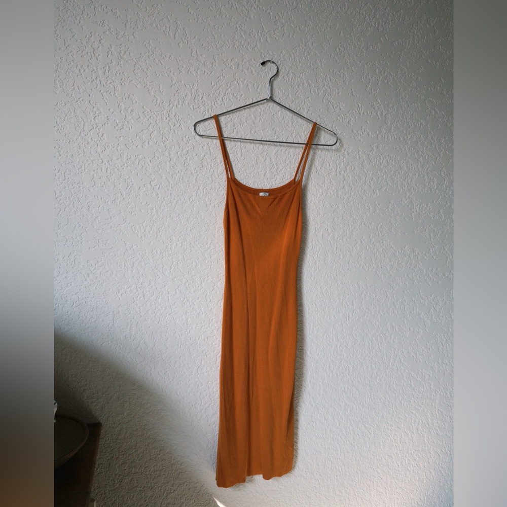 RVCA X ROSE MACHADO RUST COPPER ORANGE RIBBED SPAGHETTI STRAP MIDI DRESS SMALL - Picture 2 of 5
